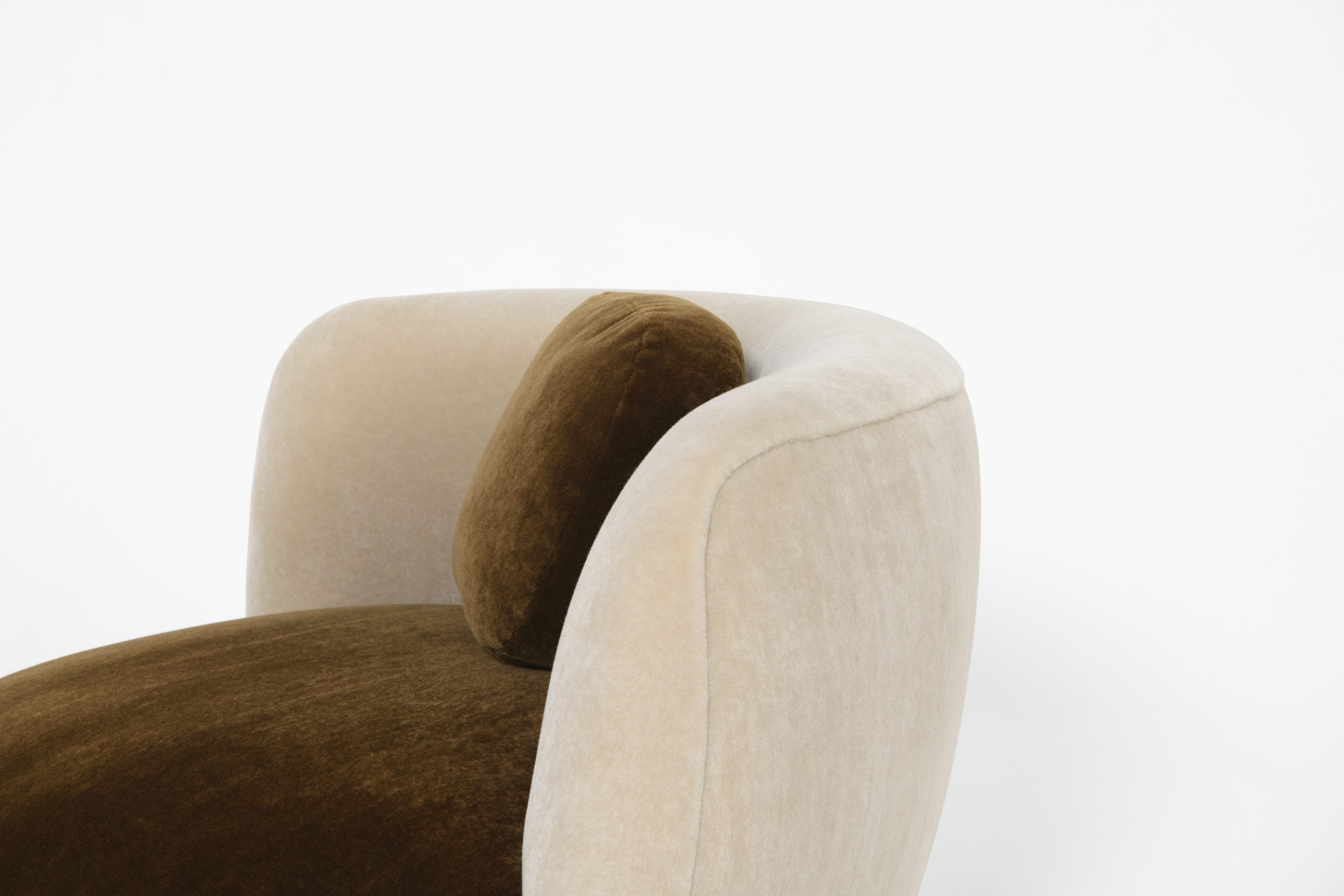 InvisibleCollection_PierreAugustinRose_MeridienneArmchair_8