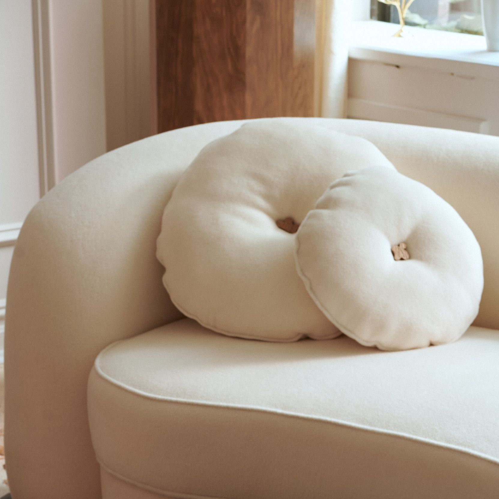 Cushions & Throws