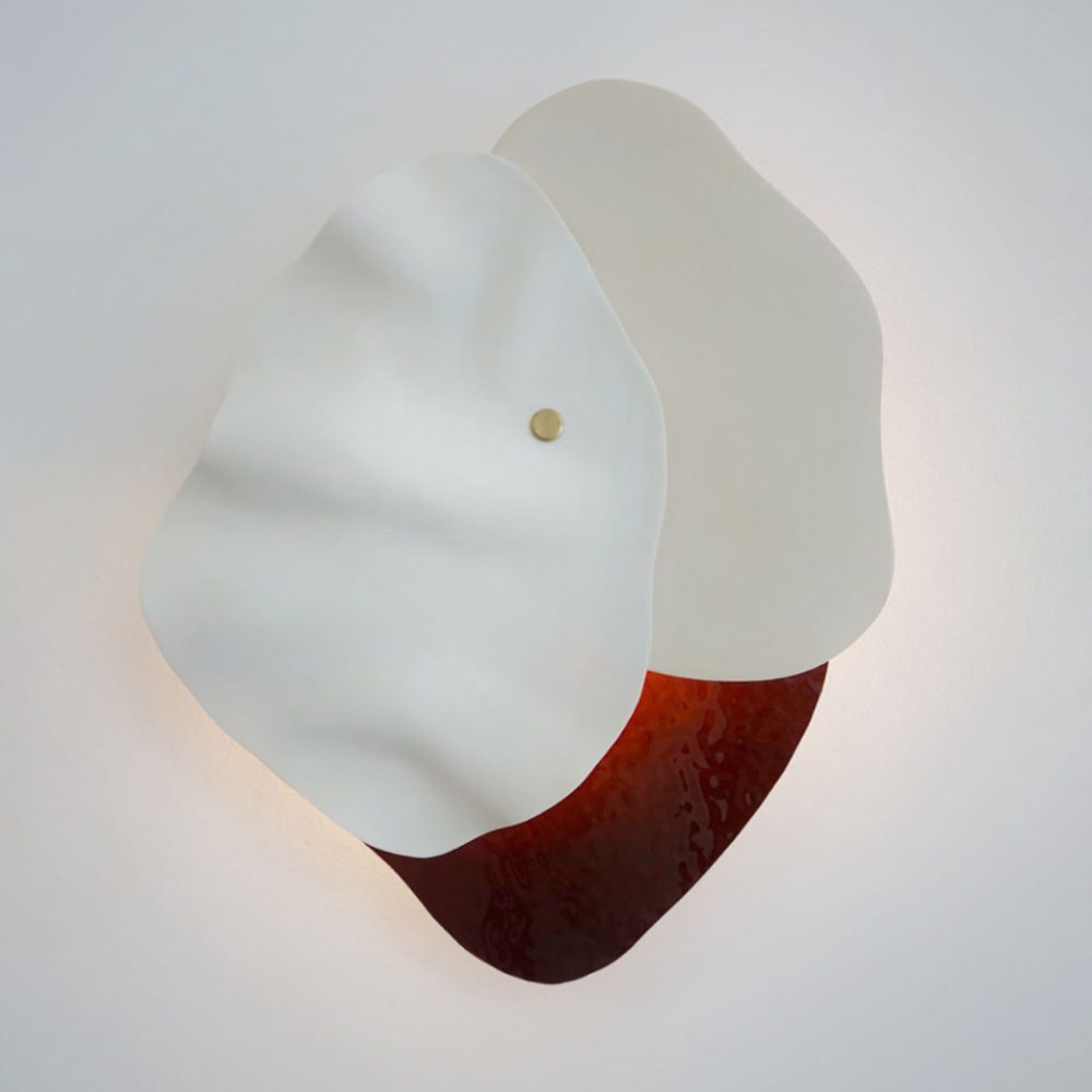 InvisibleCollection_AmandeHaeghen_WandlampTrioRed_Hover