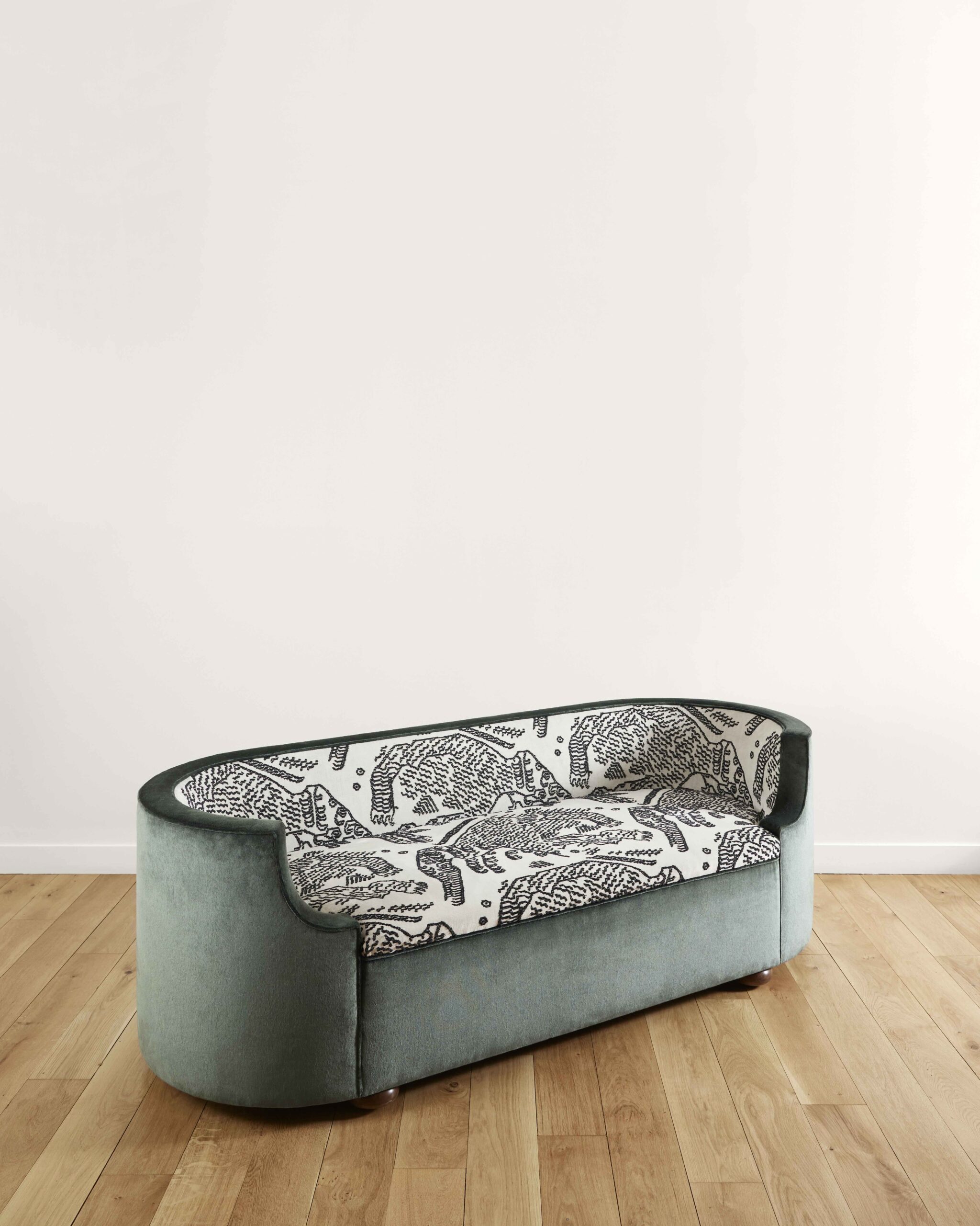 Galerie_MCDE_CorbeilleSofa_2