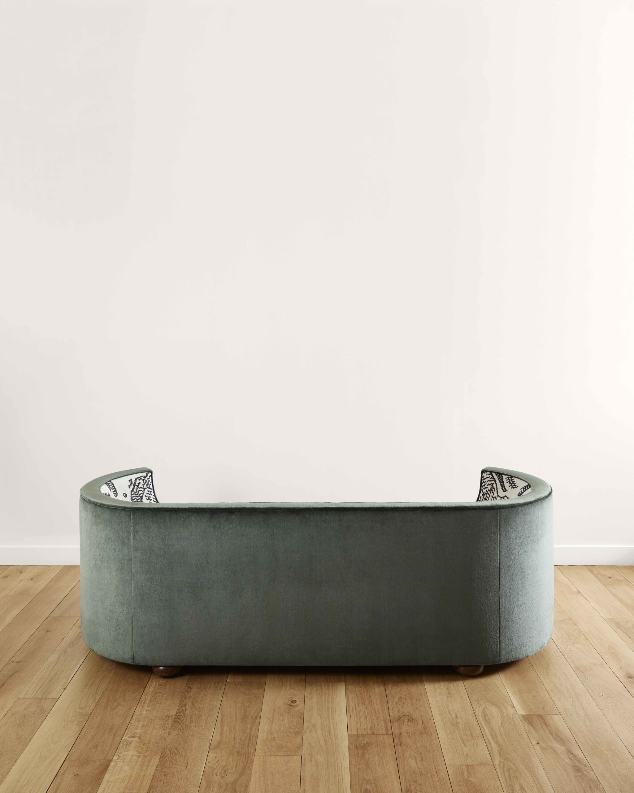 Galerie_MCDE_CorbeilleSofa_3