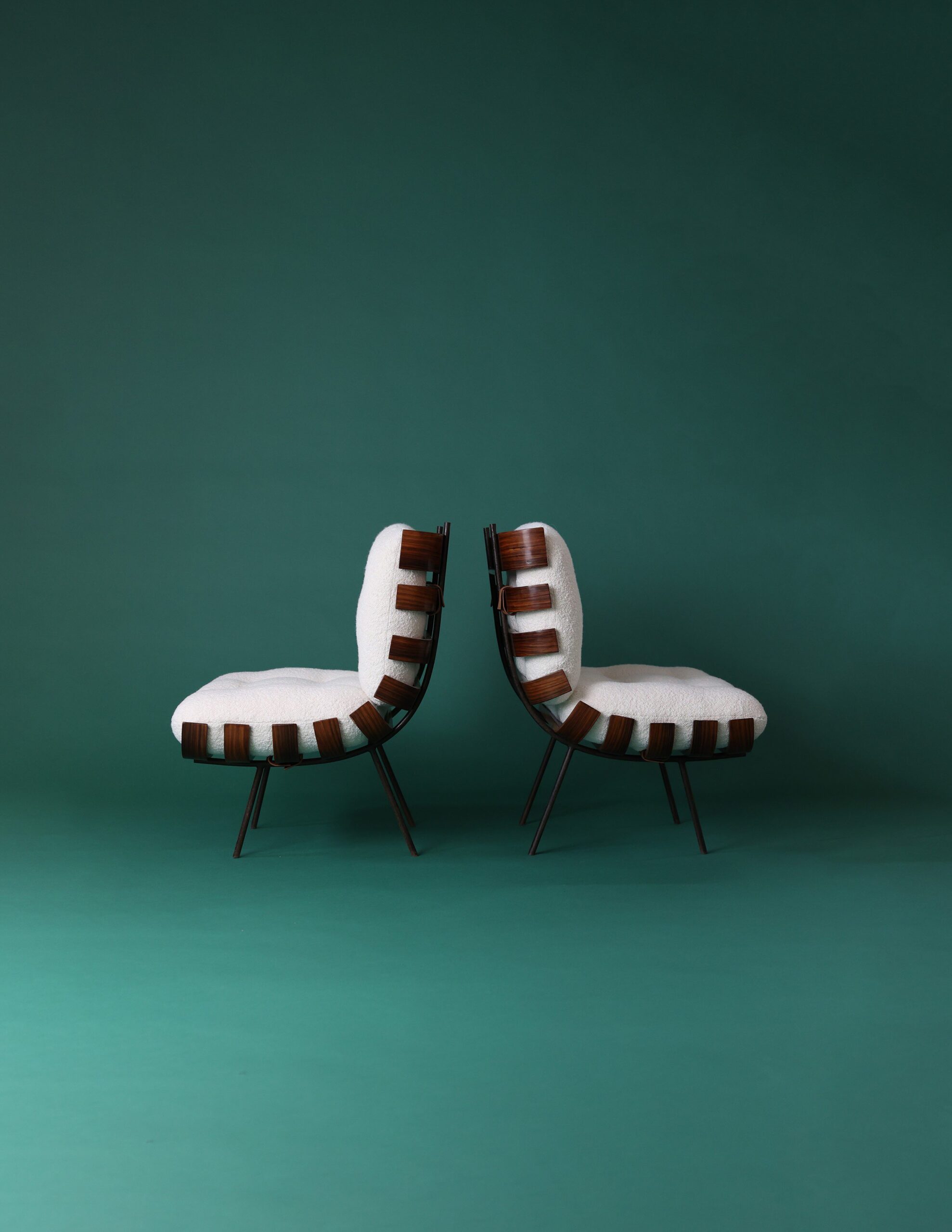 InvisibleCollection_Jouffre_PairOfCostelaArmchairs_3