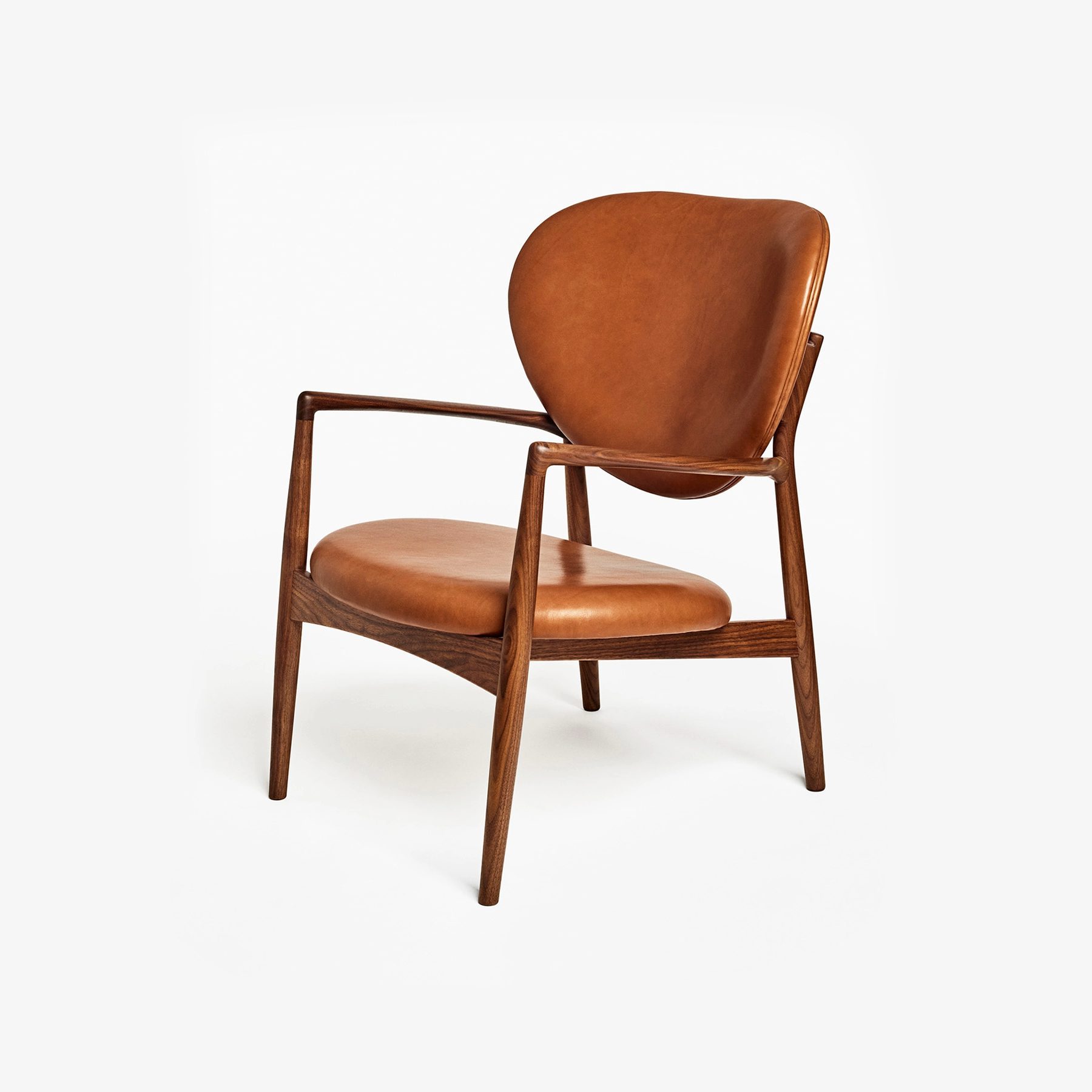 InvisibleCollection_Dagmar_MedallionChair_6