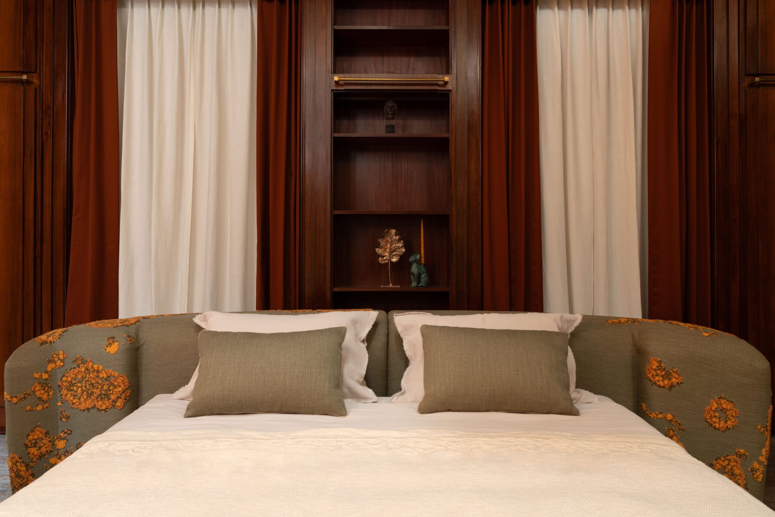 Invisible Collection_Period Rooms of the Future_Féau_Paris_2025_CharlesZana_TeddyBed_2