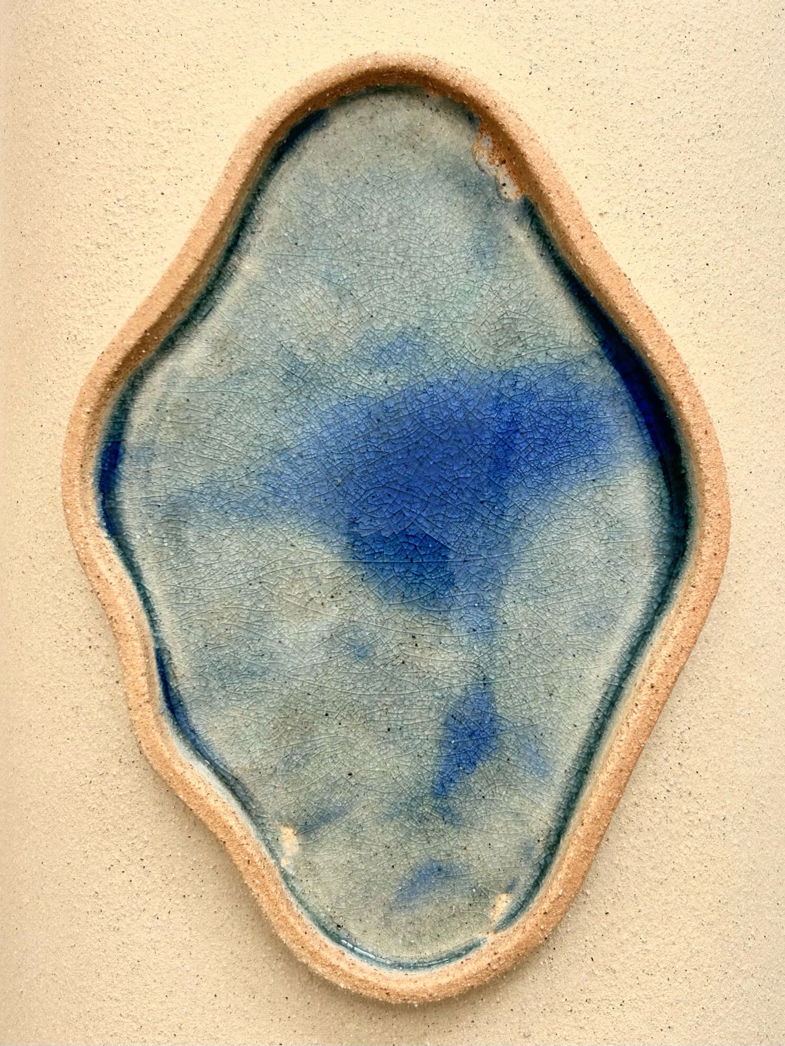 InvisibleCollection_AmandeHaeghan_LagoaWalllamp_1