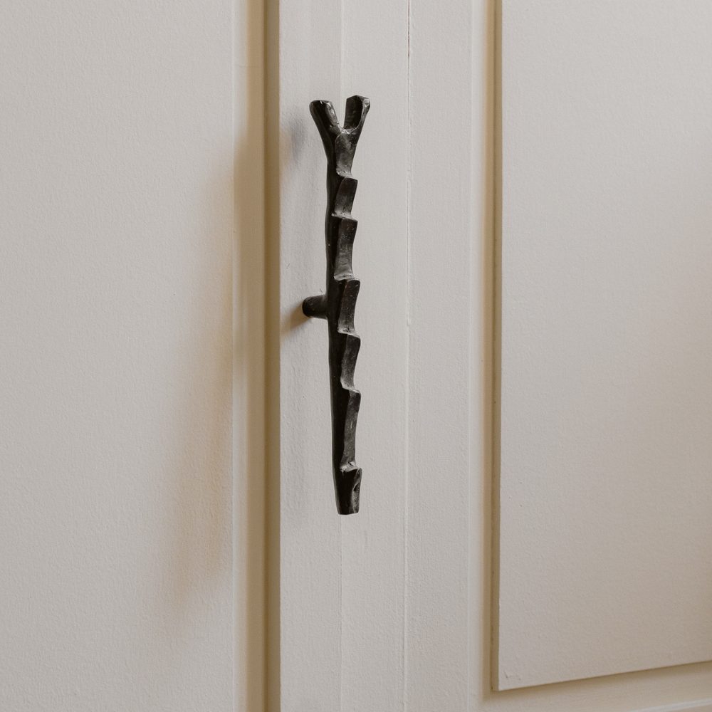 InvisibleCollection_SarahChirazi_DogonHandle_4