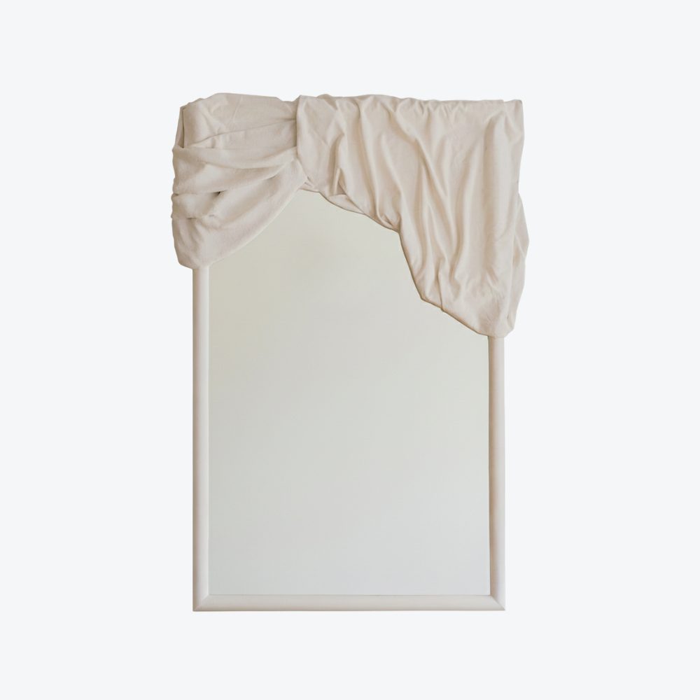 Dorothy Mirror