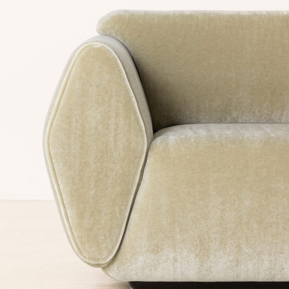 InvisibleCollection_Studioparisien_HydraArmchair_2