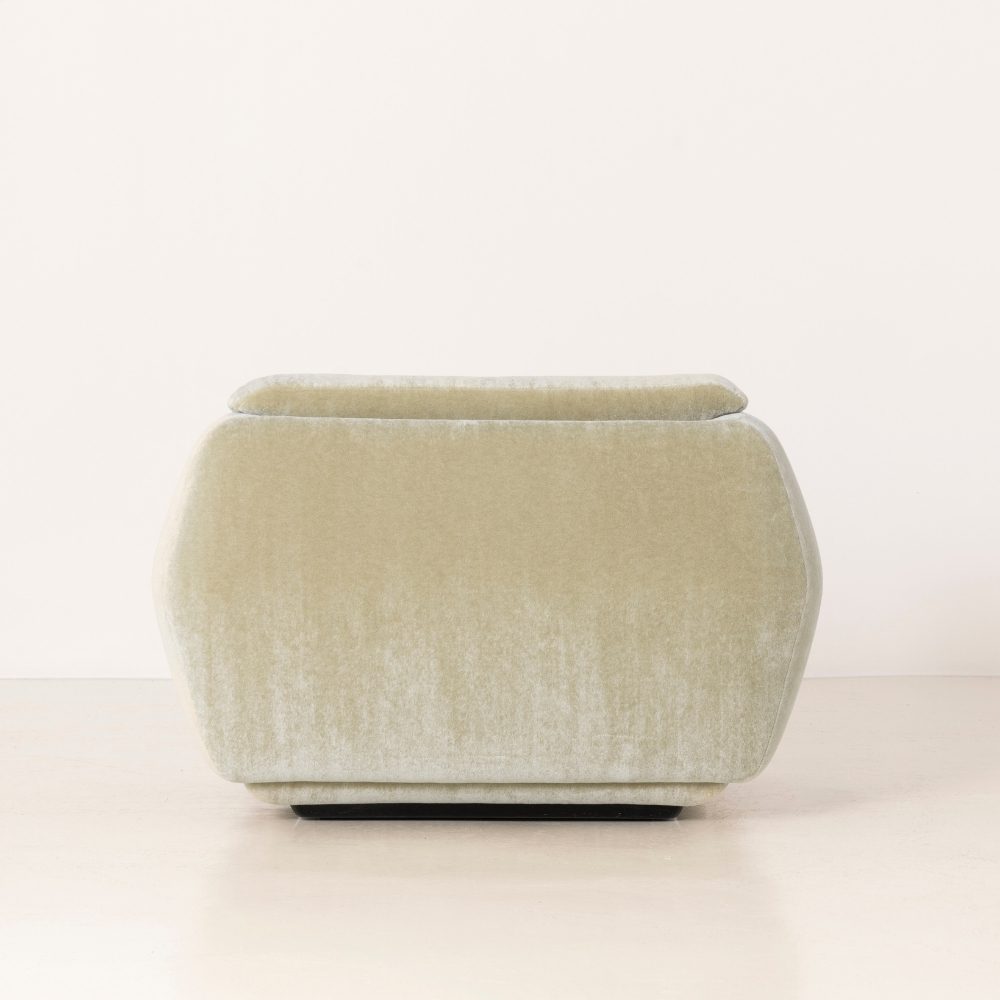 InvisibleCollection_Studioparisien_HydraArmchair_5